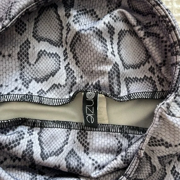 Onzie Biker shorts - Picture 2 of 3